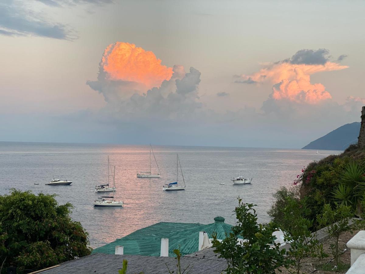 Apartament Lipari Centro Storico Flat 7 Mins From Port Zewnętrze zdjęcie