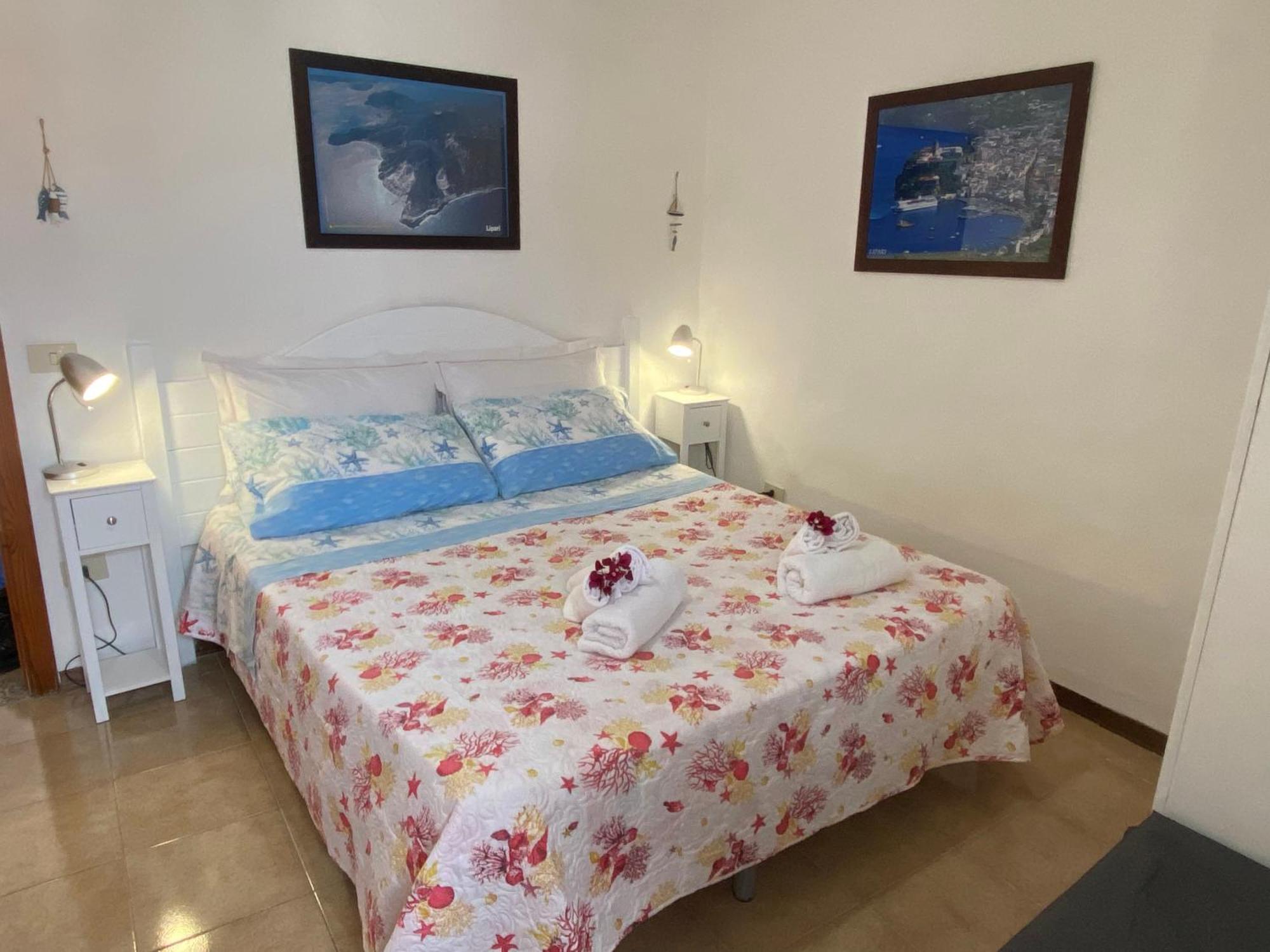 Apartament Lipari Centro Storico Flat 7 Mins From Port Zewnętrze zdjęcie
