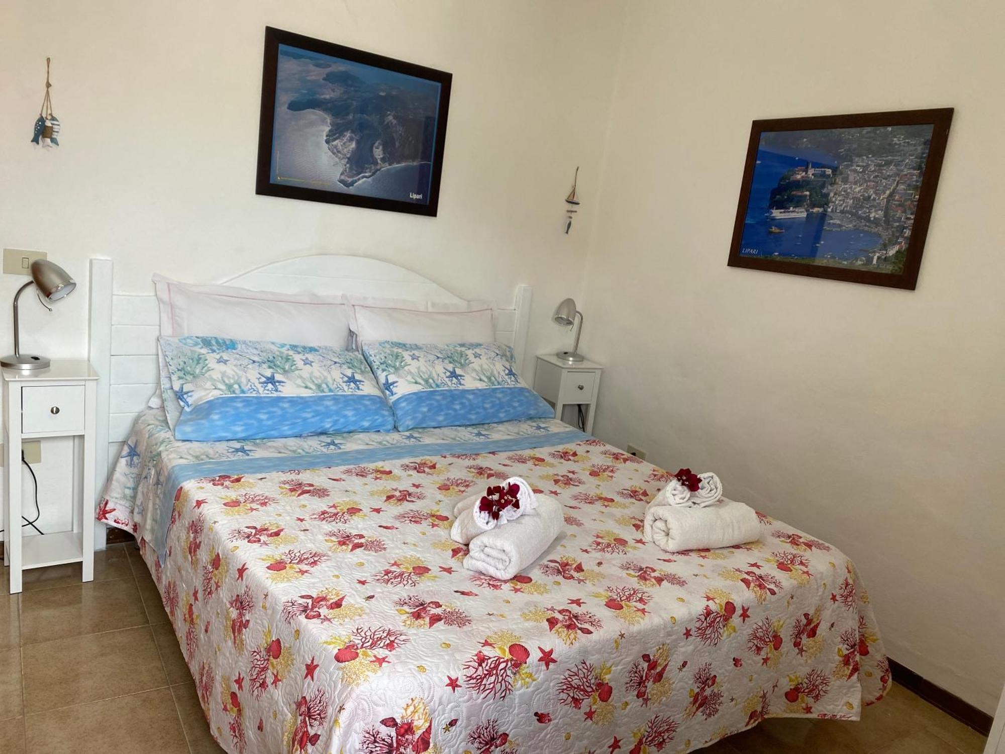 Apartament Lipari Centro Storico Flat 7 Mins From Port Zewnętrze zdjęcie